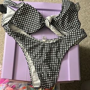 Bikini set beautiful checkered pattern worn a couple times